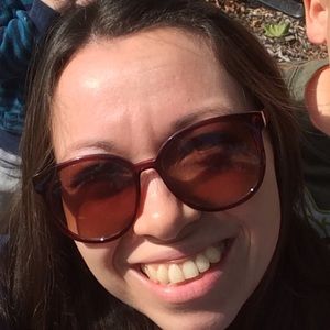 Meet your Posher, Angela